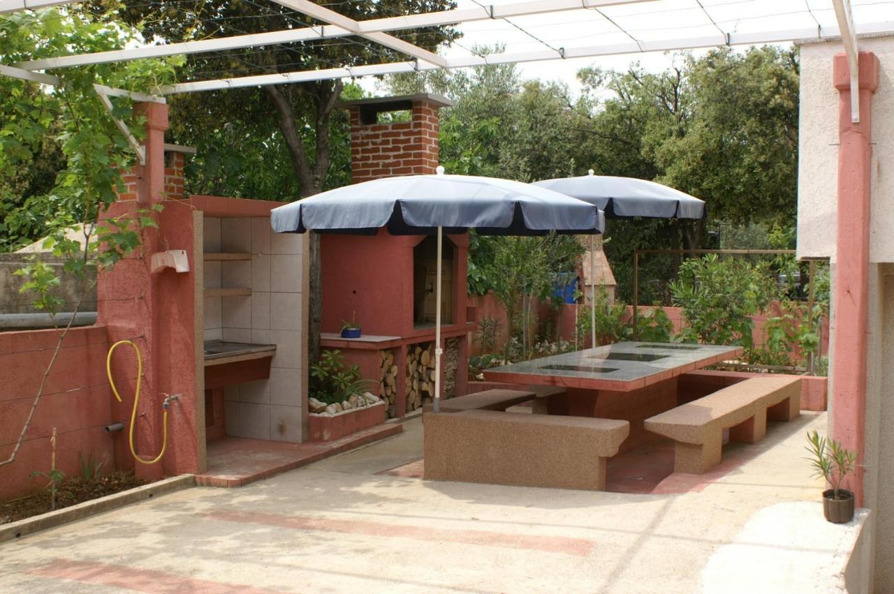 Apartments By The Sea Mandre, Pag - 4098 Exterior foto